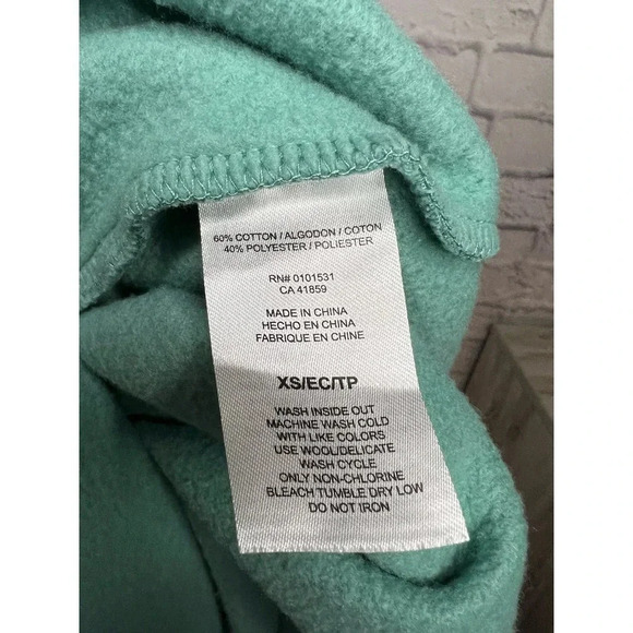 Disney Winnie the Pooh Crew Neck Sweater XS. - Picture 5 of 5